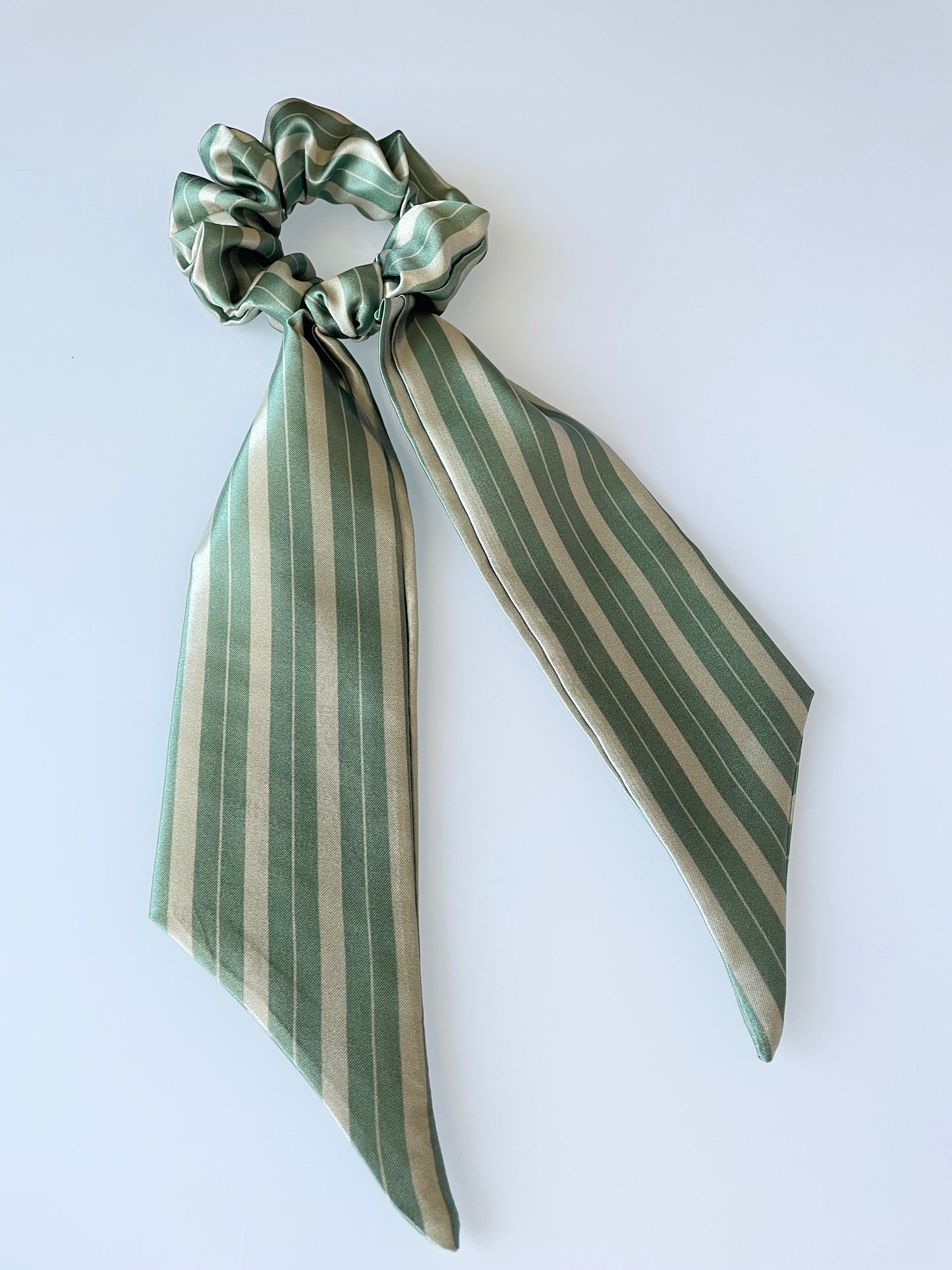 scrunch_Scarf_Hair tie_Pony Tale_Stripes_Striped_Fall_Peach_Bronze_Green_sage_rust_Copper_Mustard_Yellow_Winter_christmas_Fall_Thanksgiving