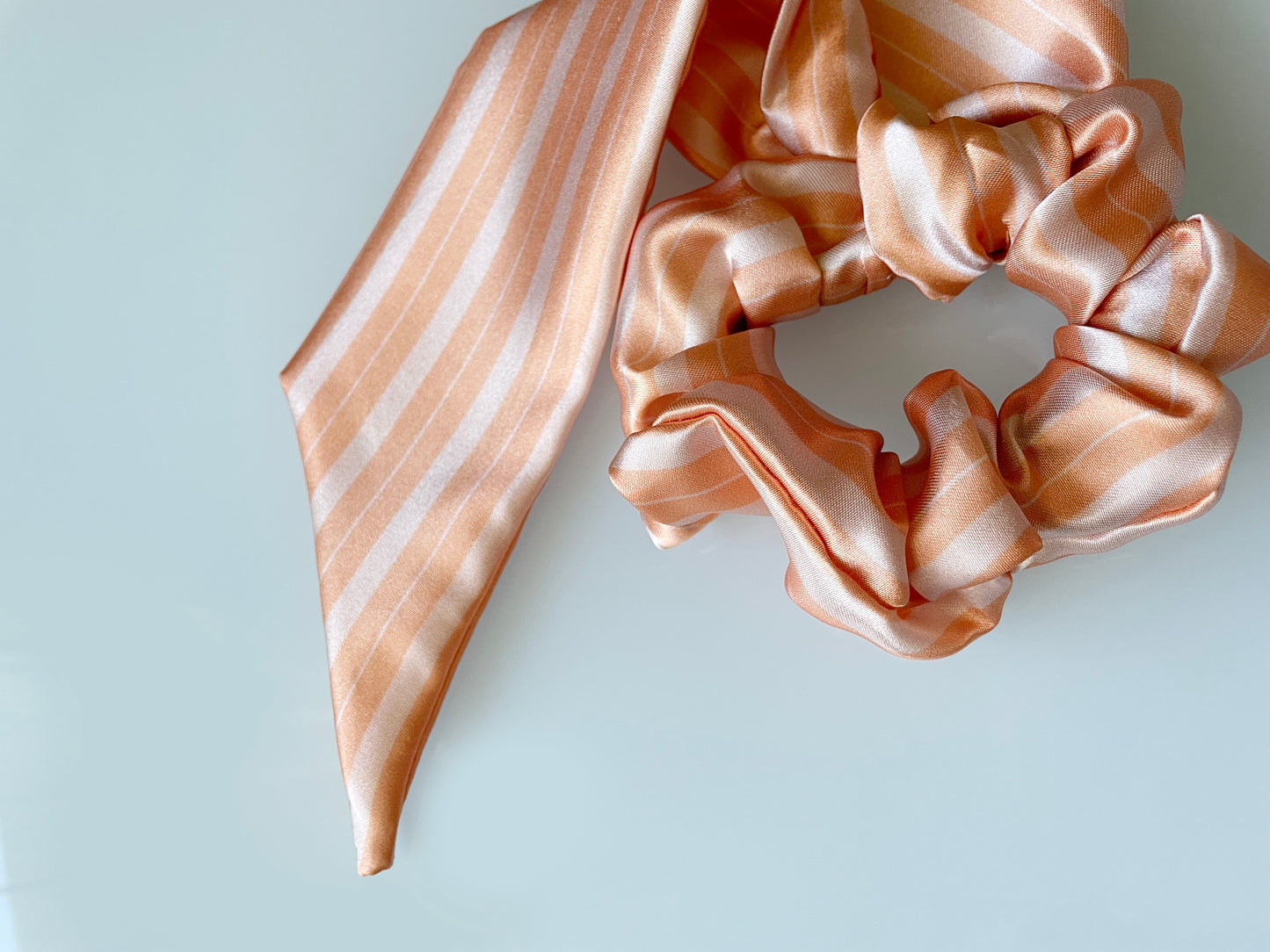 scrunch_Scarf_Hair tie_Pony Tale_Stripes_Striped_Fall_Peach_Winter_Halloween