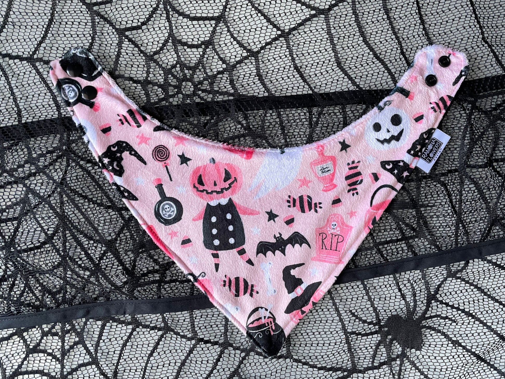 halloween, soft, minky, pink, pumpkin, poison, candy, bats, witch hat, bones, horror, bib, costume, baby, dogs, dog, fur babies, black, white