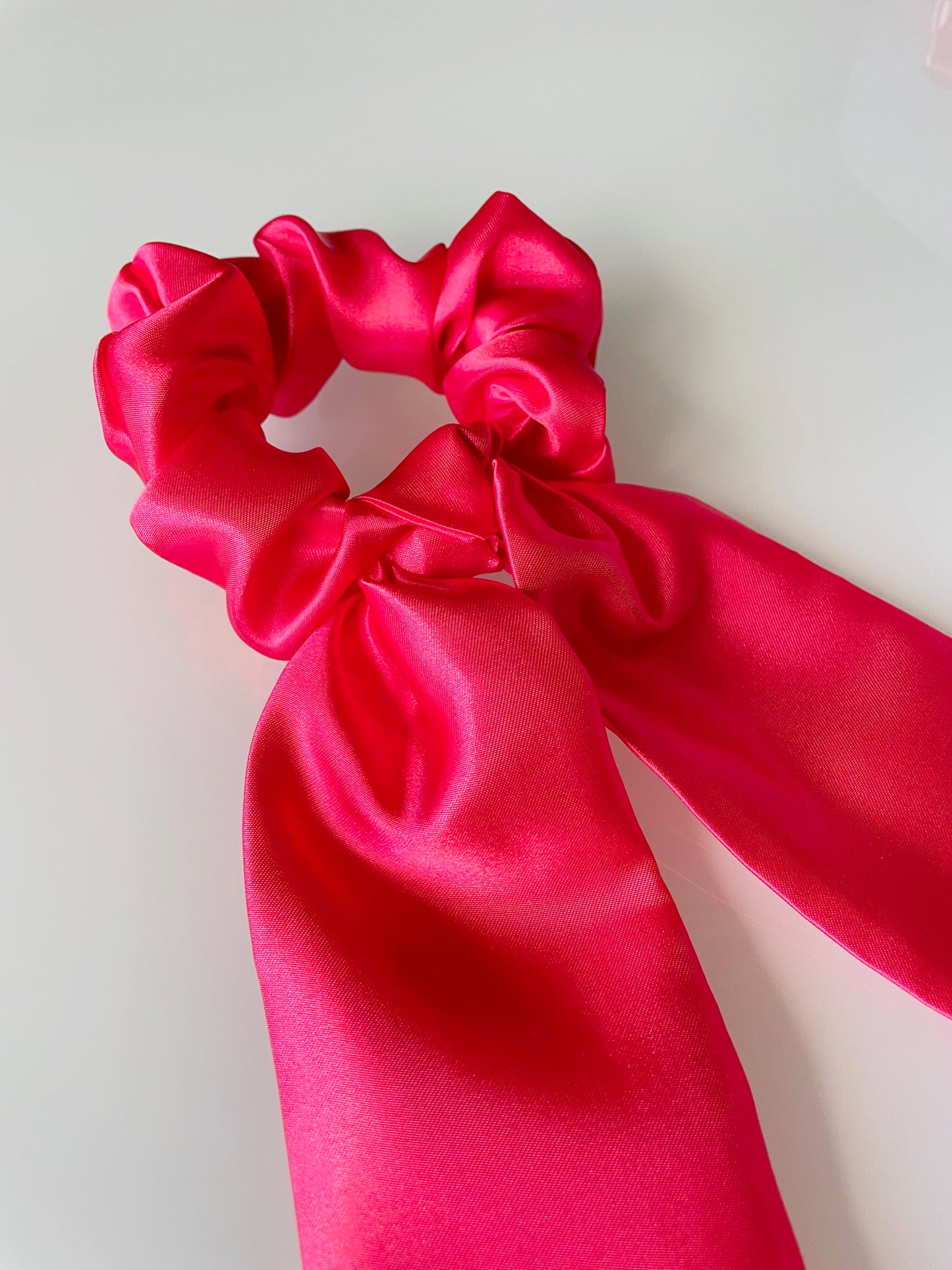 holiday, scrunchie, scarf, scrunchies, scrunchy, christmas, xmas, gingerbread, ginger, bread, man, gingerbread man, satin, striped, candy cane, candy, peppermint, white, shiny, cute, teacher fashion, kids fashion, fashion