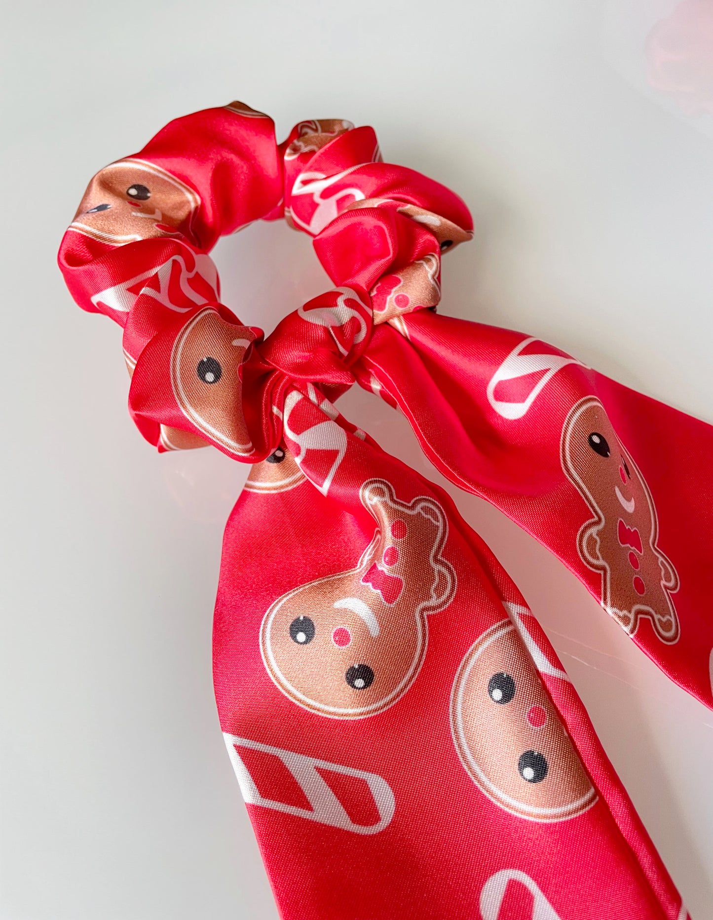 holiday, scrunchie, scarf, scrunchies, scrunchy, christmas, xmas, gingerbread, ginger, bread, man, gingerbread man, satin, striped, candy cane, candy, peppermint, white, shiny, cute, teacher fashion, kids fashion, fashion