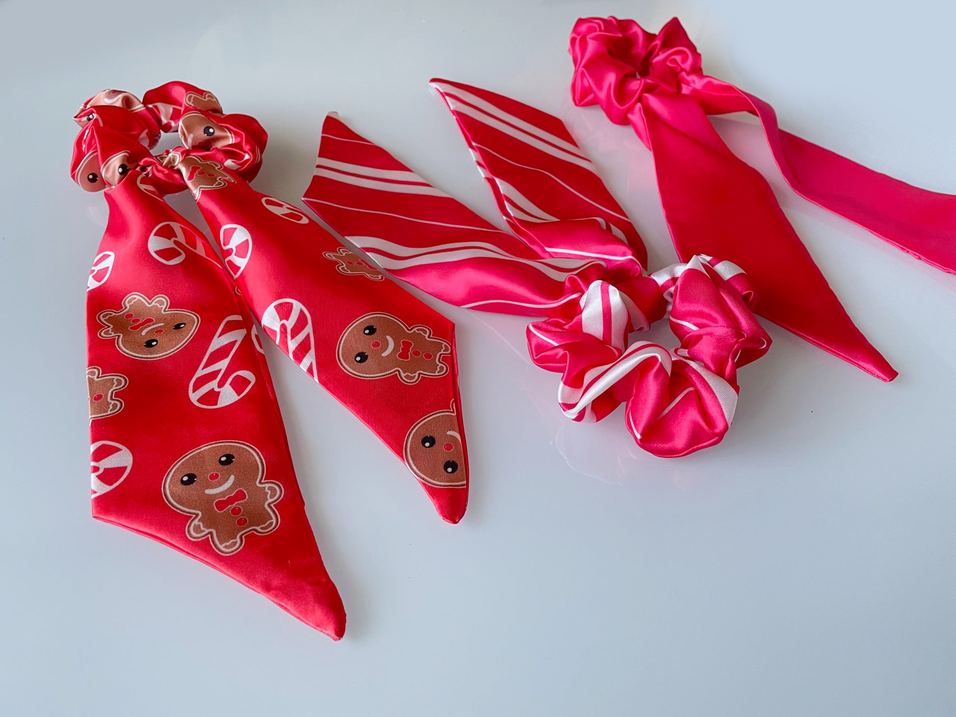 holiday, scrunchie, scarf, scrunchies, scrunchy, christmas, xmas, gingerbread, ginger, bread, man, gingerbread man, satin, striped, candy cane, candy, peppermint, white, shiny, cute, teacher fashion, kids fashion, fashion