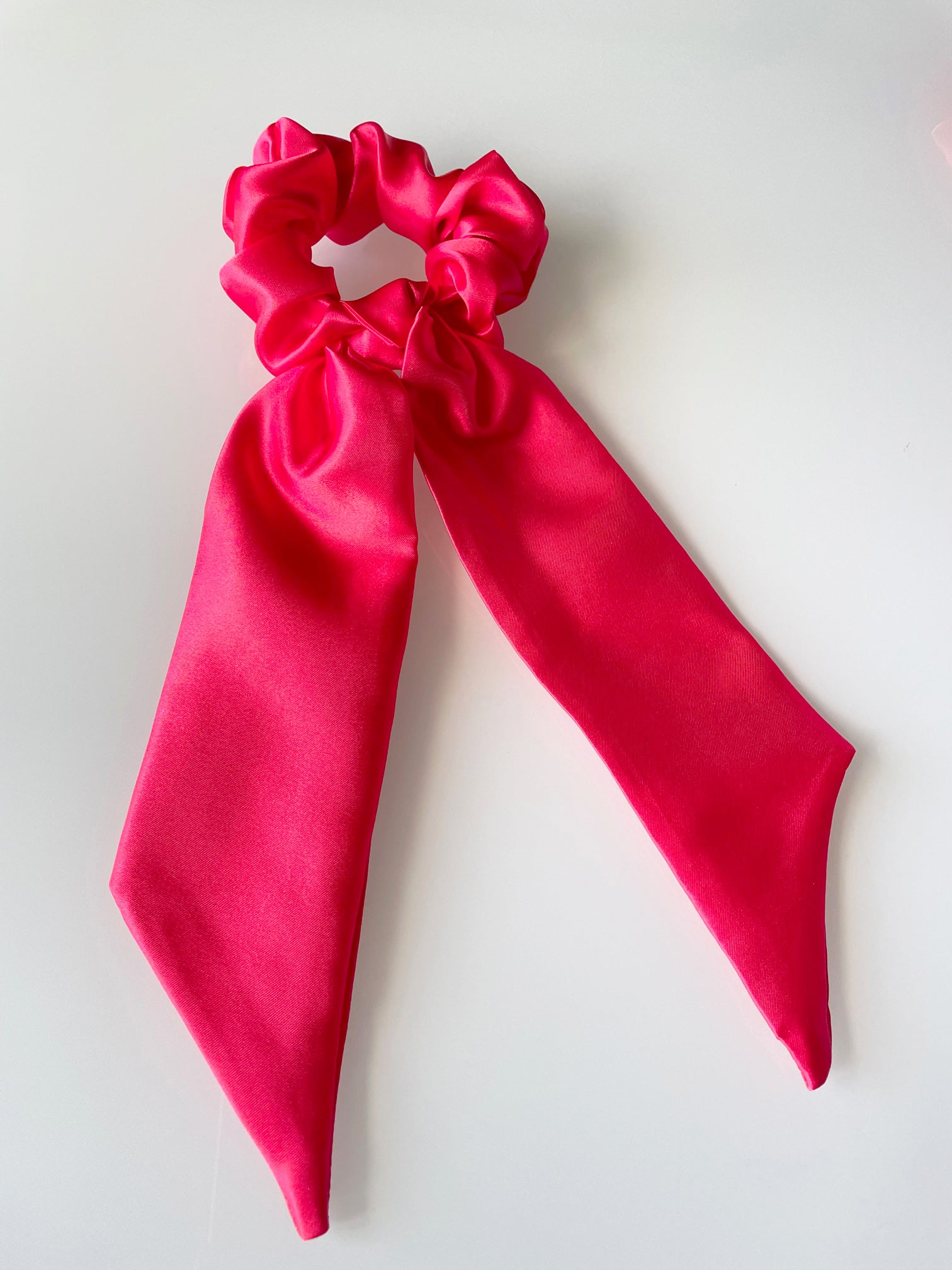 holiday, scrunchie, scarf, scrunchies, scrunchy, christmas, xmas, gingerbread, ginger, bread, man, gingerbread man, satin, striped, candy cane, candy, peppermint, white, shiny, cute, teacher fashion, kids fashion, fashion